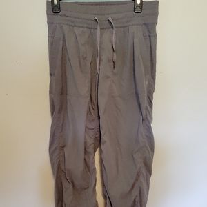 Lululemon Dance Studio Full Length Gray Pant 8 Regular- inseam 31”